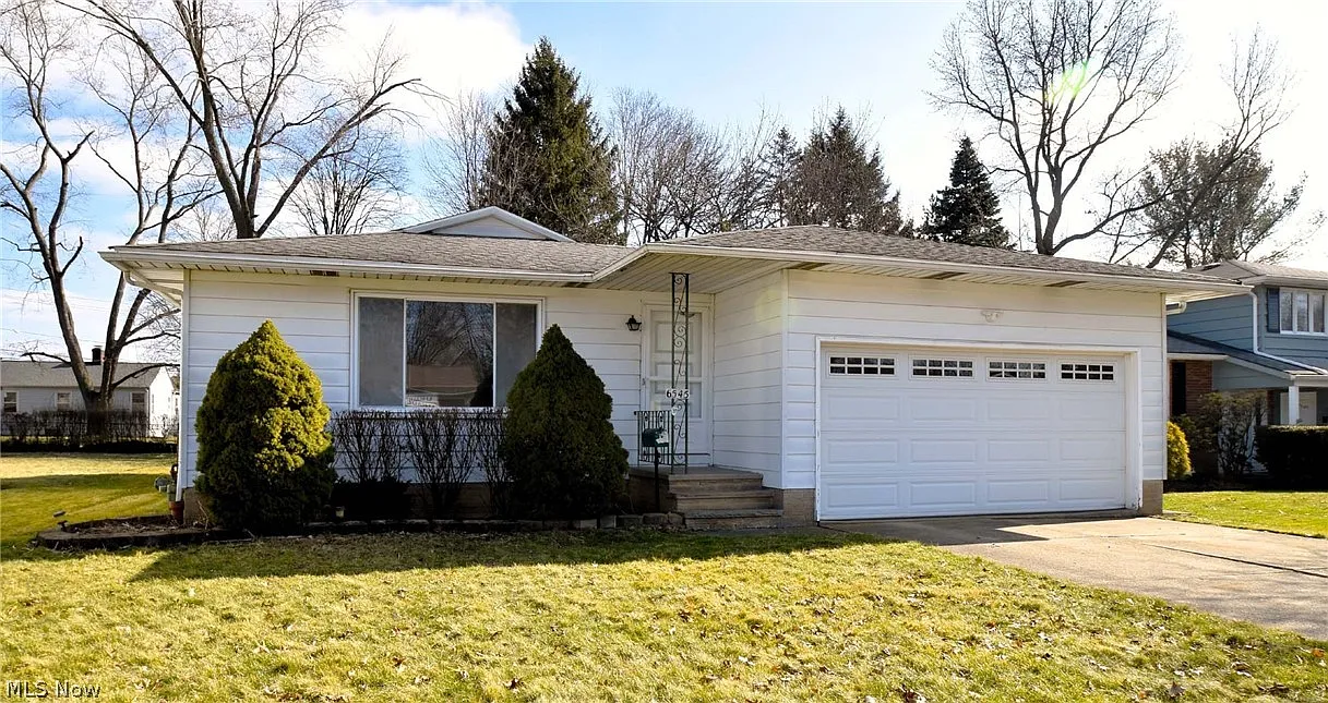 3 bed, 1.5 bath, $2,000 — Photo 3