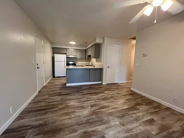 2907 Jolyn Way #B — Photo 23