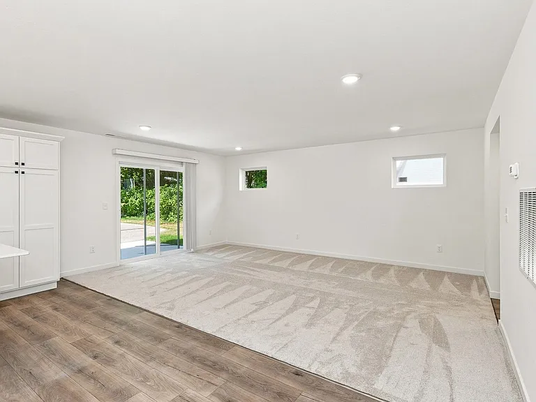 1010 Chittock Ave — Photo 2