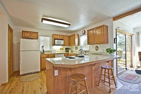 003_Kitchen