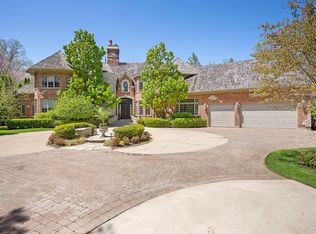 1890 Robinwood Ln, Riverwoods, IL 60015