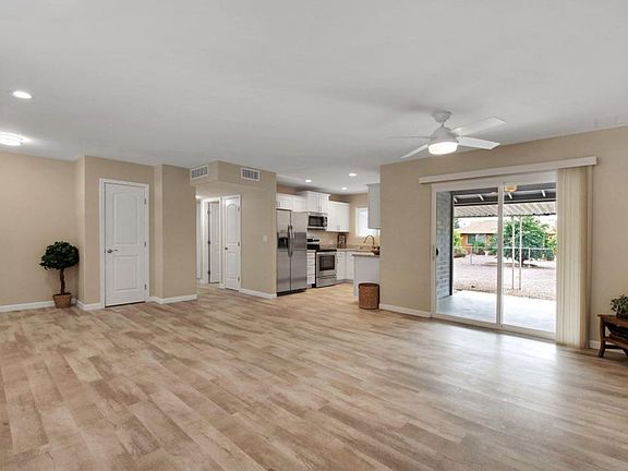 5th image of 10337 W Monterosa Dr