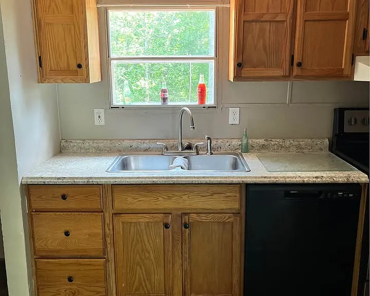 104 Adams Ln — Photo 4