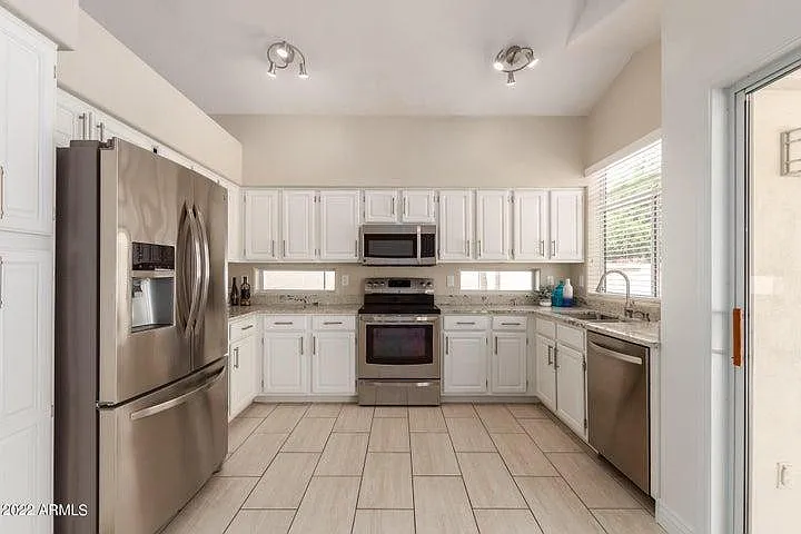 11838 E Carol Ave — Photo 9
