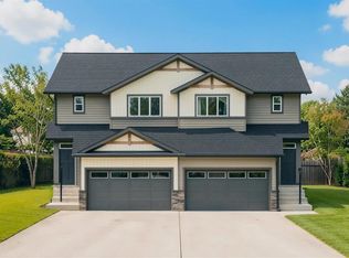 320 NE Edgefield Close, Strathmore, AB T1P2K5
