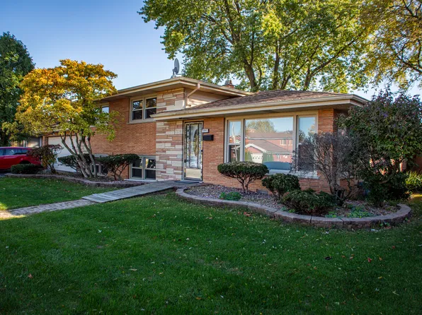 5543 W 83rd St, Burbank, IL 60459