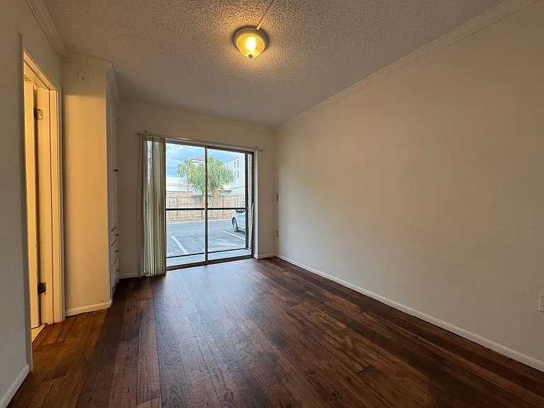 139 Oyster Bay Cir #130 — Photo 22