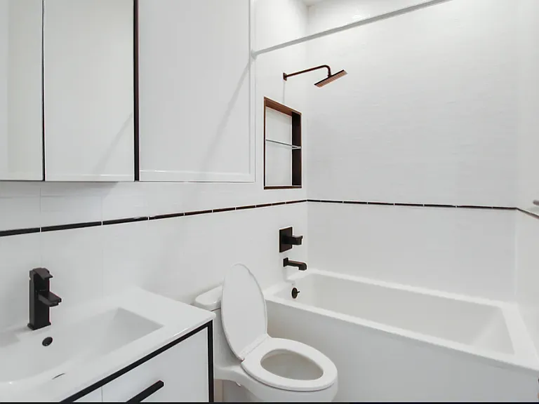 1161 Myrtle Ave #2F — Photo 4