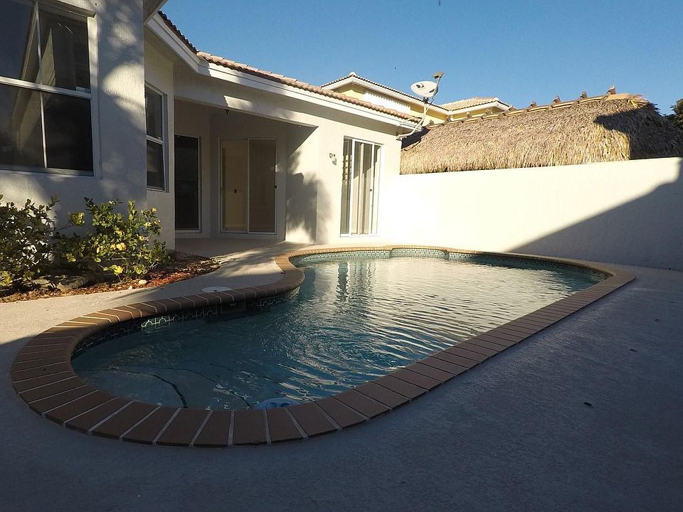 1st image of 11270 NW 48th Ter