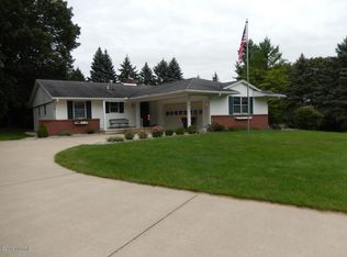 271 Ridgewood Ct, Ionia, MI 48846