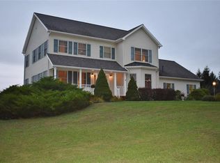 4393 Mahanna Rd, Bemus Pt, NY 14712