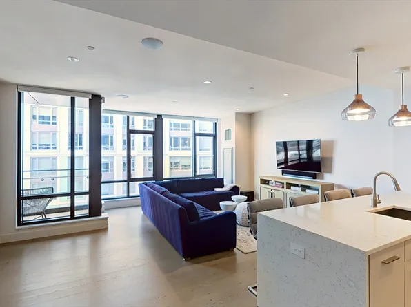 40 Traveler St Unit 605, Boston, MA 02118
