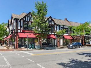 940 Greenbay Rd #1073-205, Winnetka, IL 60093