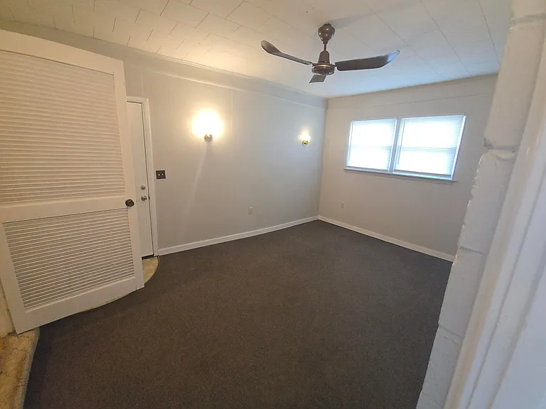 712 Newport Dr — Photo 11