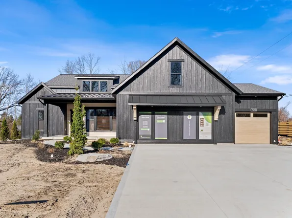 7609 Clementine Ave, Byron Center, MI 49315