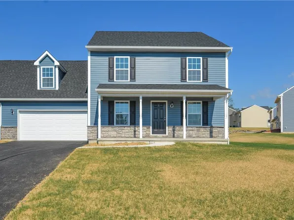4940 Coatbridge Ln, Walnutport, PA 18088