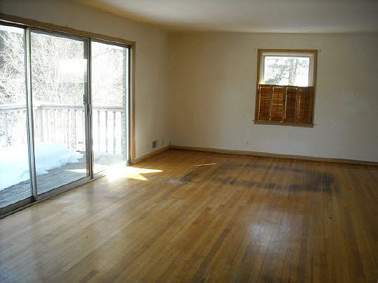 4th image of 403 N Hilton Ave