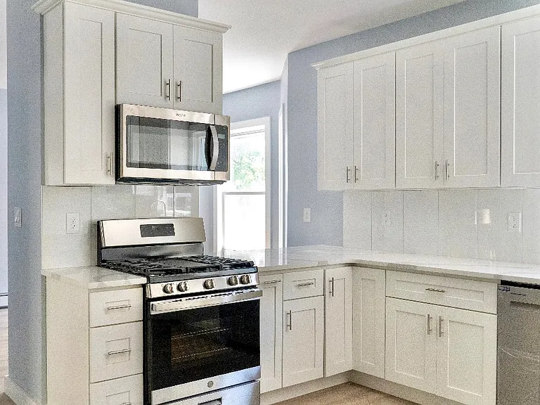 40 Mansfield St #2 — Photo 1