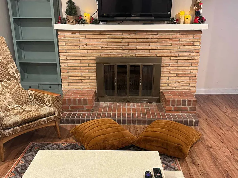 8209 Benton Way — Photo 3