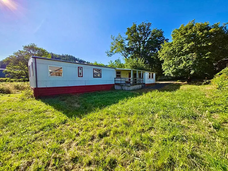 189 E C Ave — Photo 1