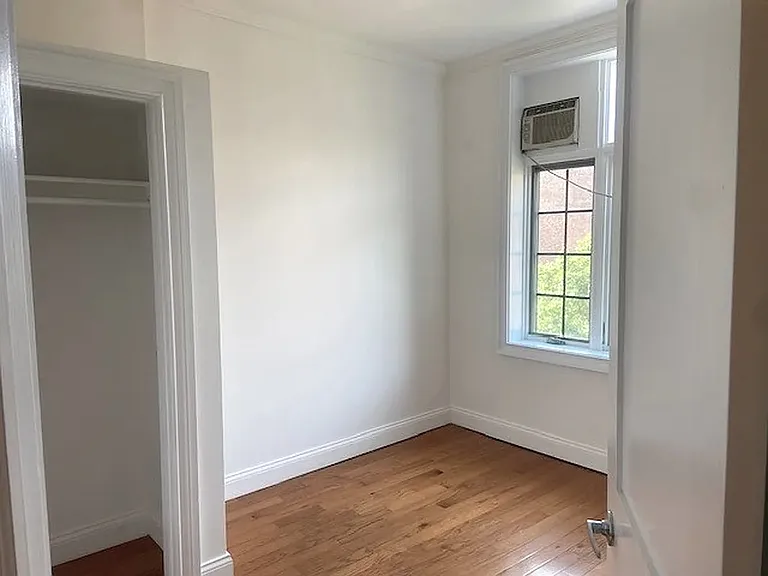 19 W 8th St #5 — Photo 8