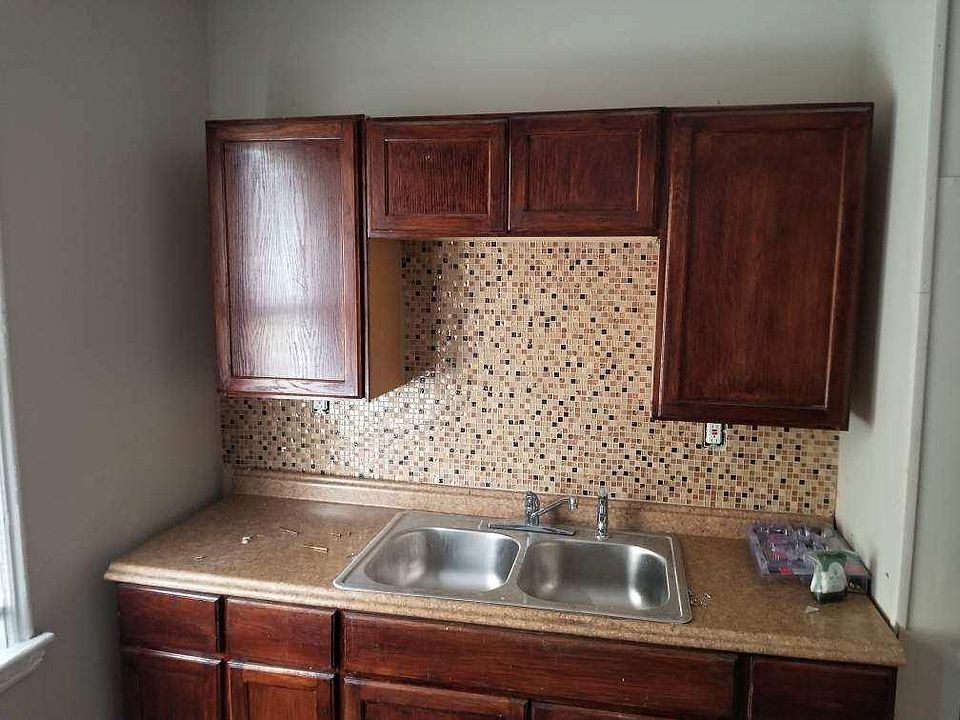 1st image of 17423 Warrington Dr