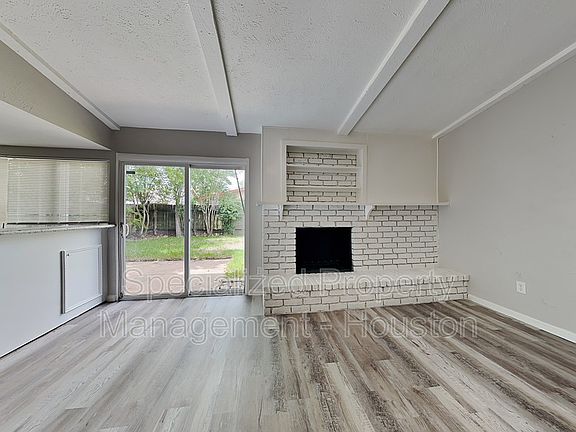 3rd image of 5526 Canyon Forest Dr