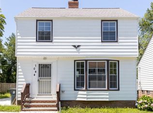 1044 Woodview Rd, Cleveland Heights, OH 44121