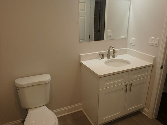 5th image of 6048 N Fairfield Ave