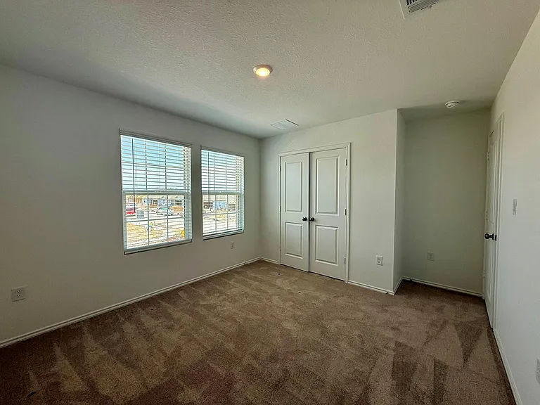 306 Camargue Dr — Photo 14