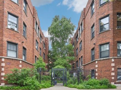 5467 S Ingleside Ave APT 1E, Chicago, IL, 60615