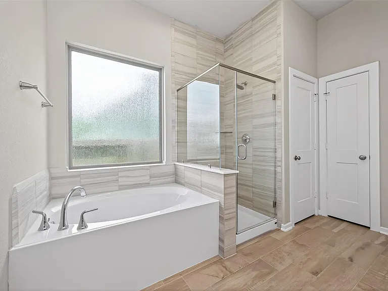 516 Shine Ct — Photo 32
