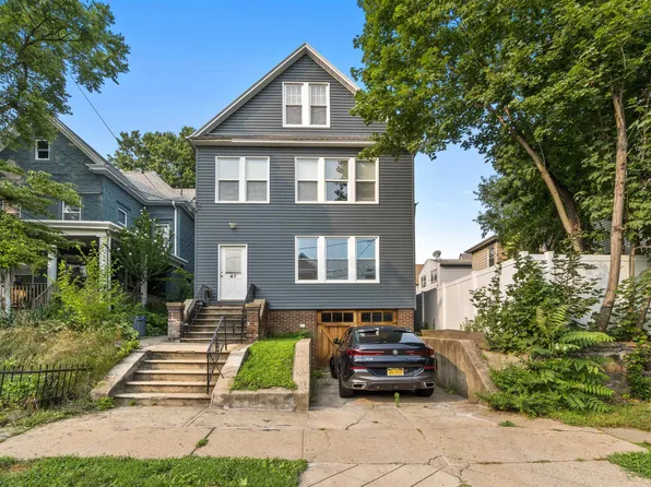 47 E 39th St #1, Bayonne, NJ 07002