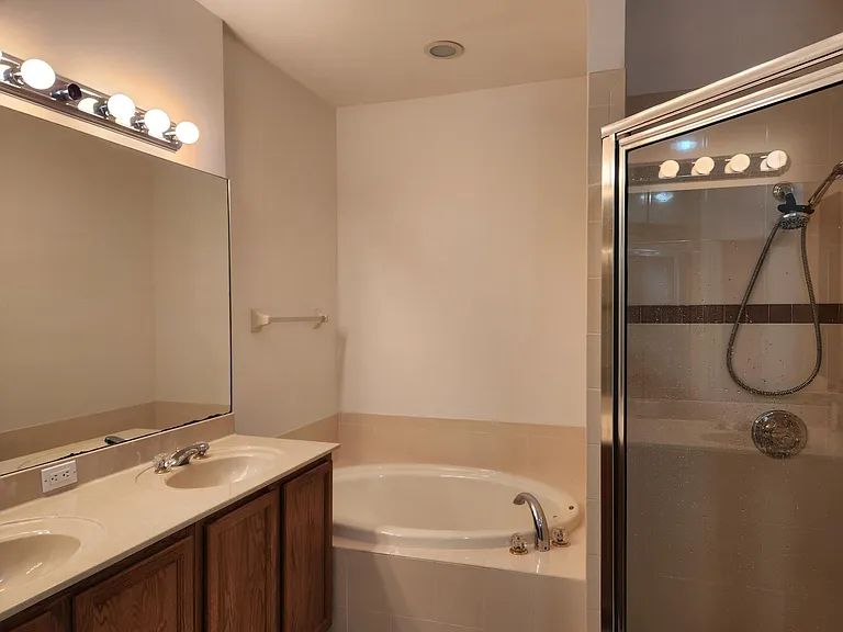 698 SW Glen Crest Way — Photo 6
