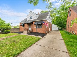 1507 Winchester Rd, Lyndhurst, OH 44124