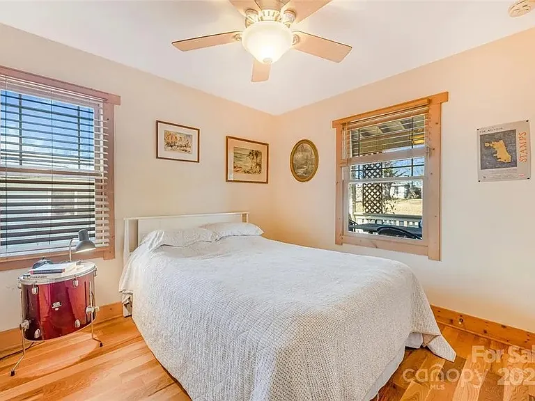 14 Drake St — Photo 1