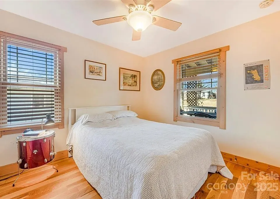 14 Drake St