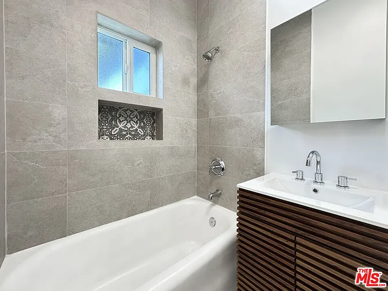 5932 Willoughby Ave #5932 — Photo 14