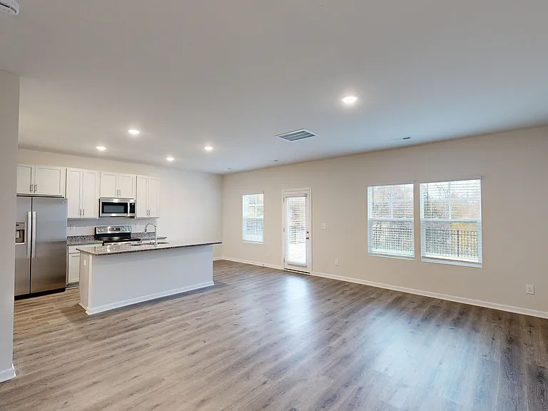 Westmoreland Estates — Photo 42