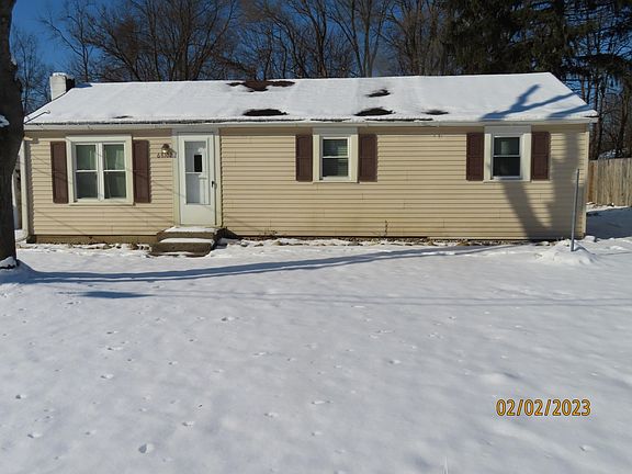 2nd image of 68102 Cherry Ln