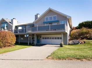 304 Windridge Ln, Bristol, RI 02809