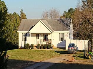 334 Green Rock Hills Ln, Charlotte Court House, VA 23923