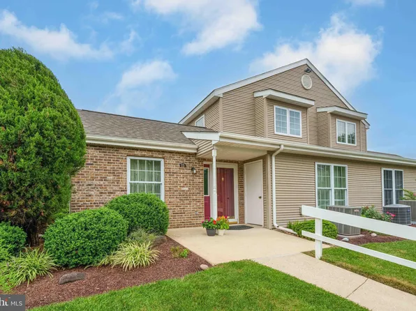 15 Cartwright Ct, Wilmington, DE 19804