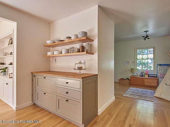 5th image of 1012 Parkman Street