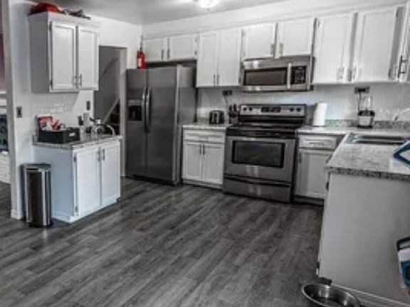4th image of 1182 Lincoln St