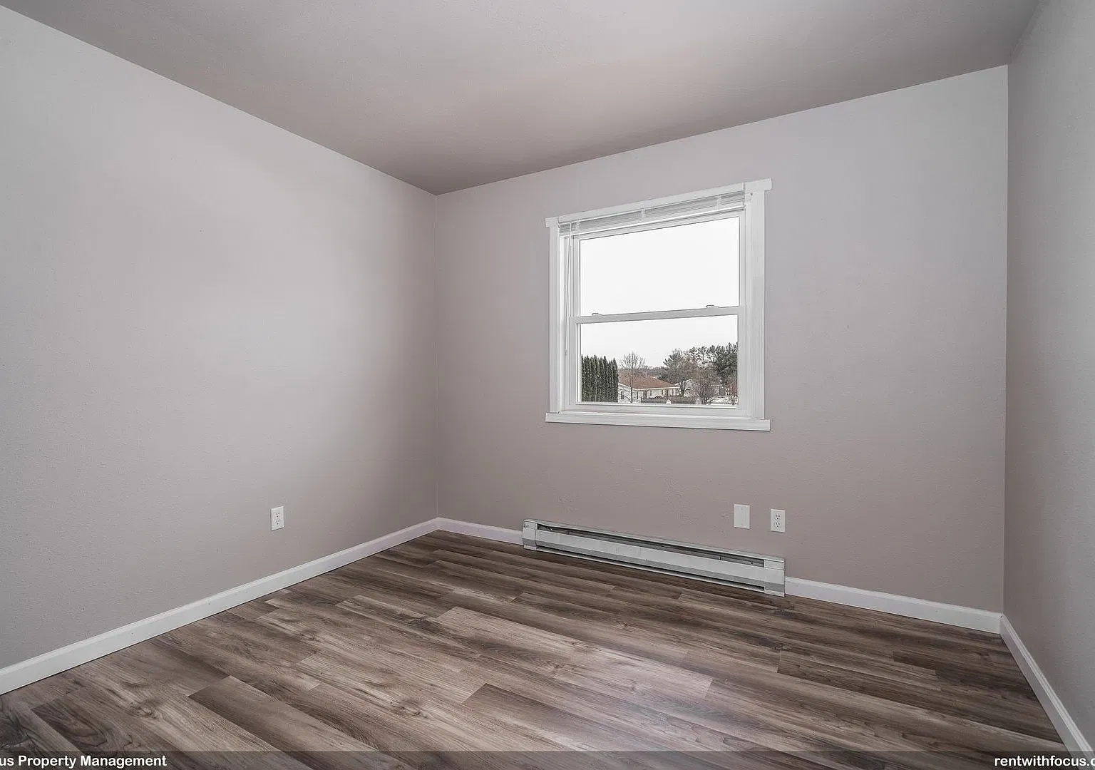 505 Oakridge Lane — Photo 4
