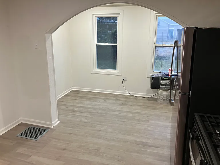 706 Kaye Ave — Photo 4