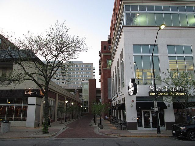 1st image of 1124 Lake St #401