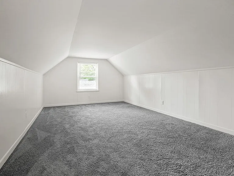 1000 Glenmore Ave — Photo 7