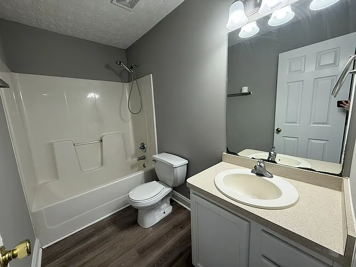 289 Westchester Dr #1 — Photo 15